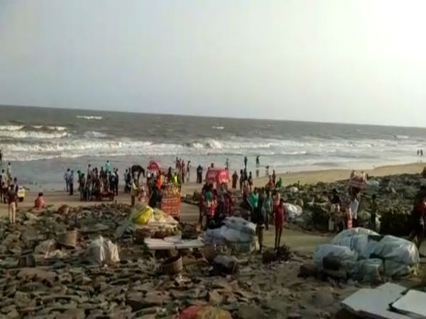 ফণীর সম্ভাব্য আঘাত! দিঘা-সহ রাজ্যের সমুদ্র পর্যটনের স্থানগুলিতে চূড়ান্ত সতর্কতা ফণীর সম্ভাব্য আঘাত! দিঘা-সহ রাজ্যের সমুদ্র পর্যটনের স্থানগুলিতে চূড়ান্ত সতর্কতা