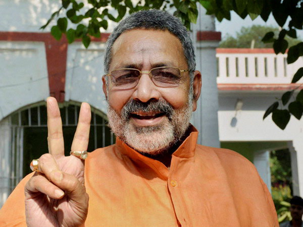 জয়ের ব্যবধান বিপুল