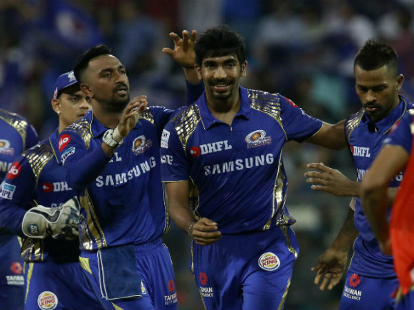 আইপিএল ২০২০: কুম্বলে থেকে স্টার্ক,৬ বলে ৬ বোলারকে নকল করে চমক বুমরাহের আইপিএল ২০২০: কুম্বলে থেকে স্টার্ক,৬ বলে ৬ বোলারকে নকল করে চমক বুমরাহের
