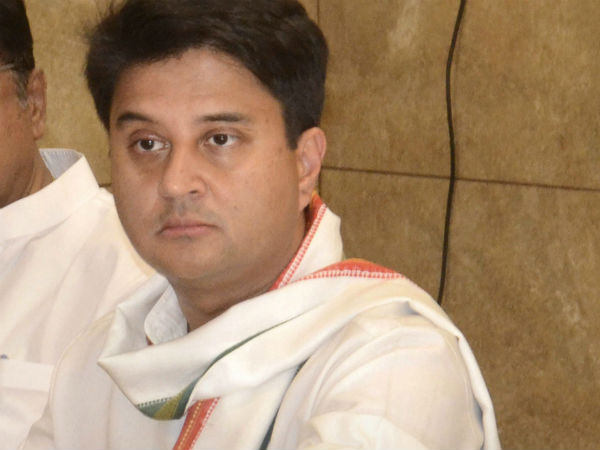 জ্যোতিরাদিত্যের সঙ্গে কংগ্রেস নেতাদের বিবাদ