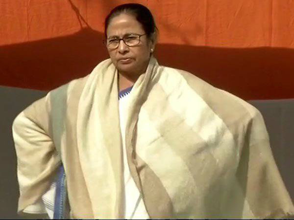 মমতাকে জয় শ্রীরাম কুর্তি উপহার বিজেপি নেতার! সোশ্যাল মিডিয়া পোস্ট ঘিরে তোলপাড় মমতাকে জয় শ্রীরাম কুর্তি উপহার বিজেপি নেতার! সোশ্যাল মিডিয়া পোস্ট ঘিরে তোলপাড়