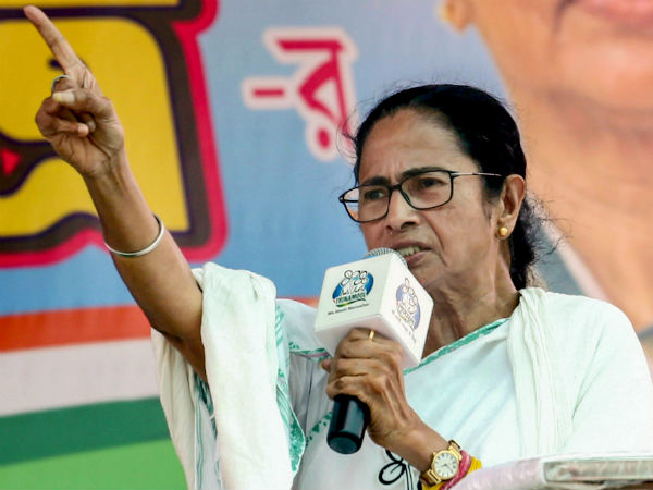 মোদী দেশের সার্বভৌমত্ব ধ্বংস করছেন, তাই দেশরক্ষায় বিদায় দিন, তোপ মমতার মোদী দেশের সার্বভৌমত্ব ধ্বংস করছেন, তাই দেশরক্ষায় বিদায় দিন, তোপ মমতার