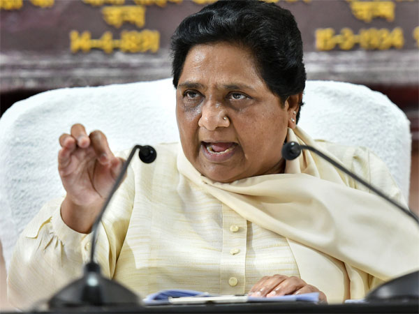 রাজস্থানে গণধর্ষণ নিয়ে মোদীকে আক্রমণ