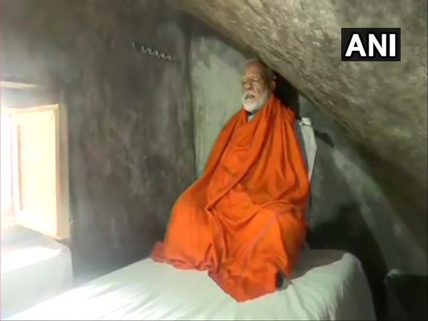 প্রচার যুদ্ধ কেদারনাথের গুহায় ধ্যানমগ্ন মোদী, ভাইরাল ছবি প্রচার যুদ্ধ কেদারনাথের গুহায় ধ্যানমগ্ন মোদী, ভাইরাল ছবি