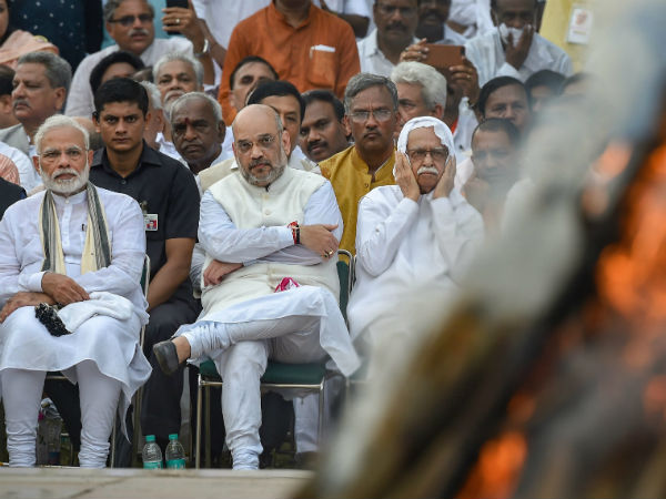 এরপর কী ঘটে যায়?