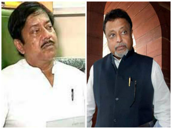 অগ্নিগর্ভ দমদম: তোপ পাল্টা তোপে মুকুল-জ্যোতিপ্রিয়! শেষ দফার আগে তুঙ্গে রাজনৈতিকপারদ অগ্নিগর্ভ দমদম: তোপ পাল্টা তোপে মুকুল-জ্যোতিপ্রিয়! শেষ দফার আগে তুঙ্গে রাজনৈতিকপারদ