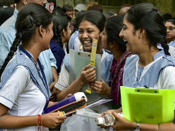 উচ্চমাধ্যমিকের প্রথম দশে হুগলির ২১ মেধাবী উচ্চমাধ্যমিকের প্রথম দশে হুগলির ২১ মেধাবী