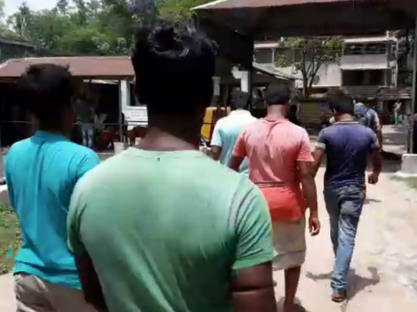 রহস্যজনক বিস্ফোরণ রাজারহাটে! আহত ২ শ্রমিক রহস্যজনক বিস্ফোরণ রাজারহাটে! আহত ২ শ্রমিক