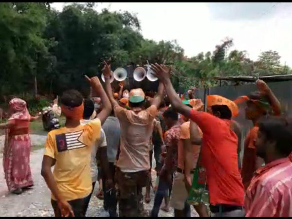 আলিপুরদুয়ারে বিজয় মিছিল করল বিজেপি আলিপুরদুয়ারে বিজয় মিছিল করল বিজেপি