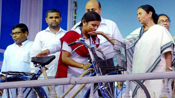 ৭০ শতাংশের বেশি সংখ্যালঘু পড়ুয়া থাকলেই স্কুলে হবে ডাইনিং হল ৭০ শতাংশের বেশি সংখ্যালঘু পড়ুয়া থাকলেই স্কুলে হবে ডাইনিং হল