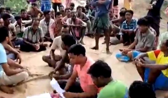 কাটমানি নিয়ে এবার বসল সালিশি সভা! তৃণমূল নেতারা দিলেন মুচলেকা কাটমানি নিয়ে এবার বসল সালিশি সভা! তৃণমূল নেতারা দিলেন মুচলেকা