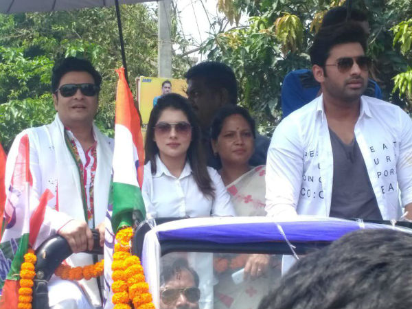 ভোটের প্রচারে বাংলাদেশি অভিনেতাদের ঘিরে ছিল বিতর্ক