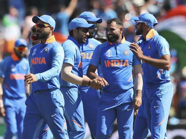 ক্যারিবিয়ানদের ১২৫ রানে হারিয়ে অপরাজেয় তকমা ধরে রাখল ভারত ক্যারিবিয়ানদের ১২৫ রানে হারিয়ে অপরাজেয় তকমা ধরে রাখল ভারত