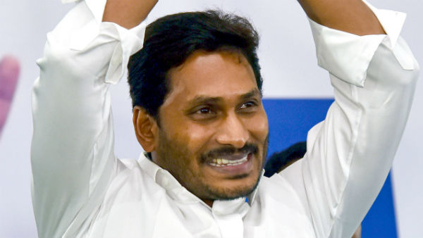 'প্রজা বেদিকা' ভেঙে ফেলা