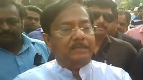ভাটপাড়ায় হিংসা ছড়াচ্ছে বাপ-ছেলে, তোপ জ্যোতিপ্রিয়র ভাটপাড়ায় হিংসা ছড়াচ্ছে বাপ-ছেলে, তোপ জ্যোতিপ্রিয়র