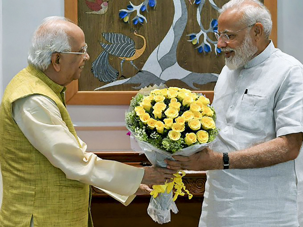 রাষ্ট্রপতি শাসন নিয়ে জল্পনা! রাজ্যপালের সঙ্গে বৈঠকে বাংলার ‘রিপোর্ট’ নিলেন মোদী রাষ্ট্রপতি শাসন নিয়ে জল্পনা! রাজ্যপালের সঙ্গে বৈঠকে বাংলার ‘রিপোর্ট’ নিলেন মোদী