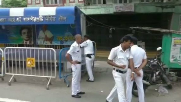 বেহালায় মাথা থেঁতলে খুন, আতঙ্ক ছড়াল এলাকায় বেহালায় মাথা থেঁতলে খুন, আতঙ্ক ছড়াল এলাকায়