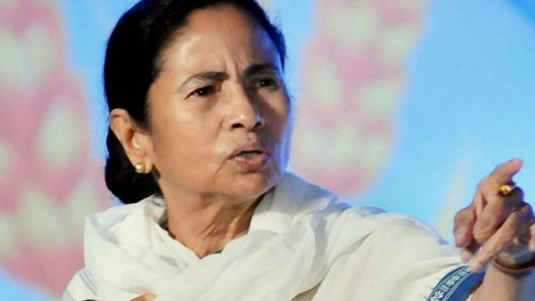 ইমাম ভাতা দিয়ে ধর্মীয় মেরুকরণ শুরু করেছিলেন মমতাই! গর্জে উঠলেন মইনুল ইমাম ভাতা দিয়ে ধর্মীয় মেরুকরণ শুরু করেছিলেন মমতাই! গর্জে উঠলেন মইনুল