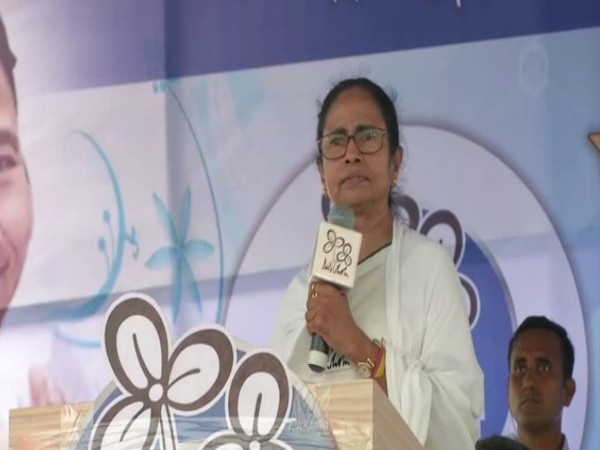 মুখ্যমন্ত্রীর হাতে আজ বিদ্যাসাগরের মূর্তির পুনঃস্থাপন! কলেজ স্ট্রিটে সাজো সাজো রব মুখ্যমন্ত্রীর হাতে আজ বিদ্যাসাগরের মূর্তির পুনঃস্থাপন! কলেজ স্ট্রিটে সাজো সাজো রব