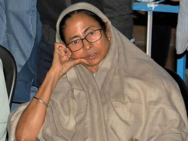 মমতার ইদের শুভেচ্ছায় ধেয়ে আসছে জয় শ্রীরামমন্তব্য! টুইটারেও বিজেপি-তৃণমূল যুদ্ধ জারি মমতার ইদের শুভেচ্ছায় ধেয়ে আসছে জয় শ্রীরামমন্তব্য! টুইটারেও বিজেপি-তৃণমূল যুদ্ধ জারি