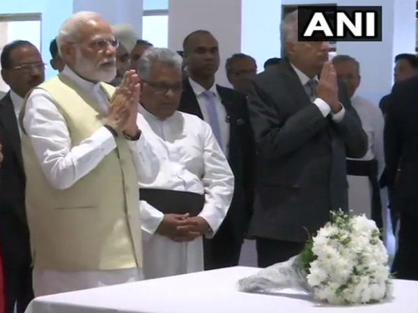 শ্রীলঙ্কায় জঙ্গিহানায় ক্ষতিগ্রস্ত চার্চে মোদী, কলম্বোয় একঝাঁক কর্মসূচি প্রধানমন্ত্রীর শ্রীলঙ্কায় জঙ্গিহানায় ক্ষতিগ্রস্ত চার্চে মোদী, কলম্বোয় একঝাঁক কর্মসূচি প্রধানমন্ত্রীর