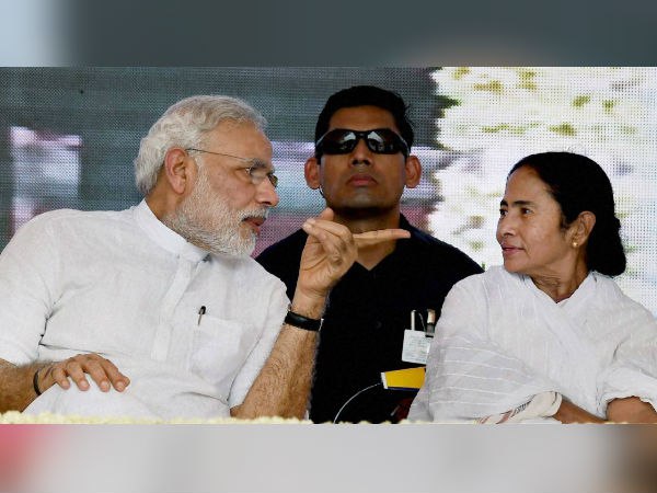 মমতার ঠিকানায় ‘জয় শ্রীরাম’ লেখা ১০ হাজার চিঠি বিজেপির মমতার ঠিকানায় ‘জয় শ্রীরাম’ লেখা ১০ হাজার চিঠি বিজেপির