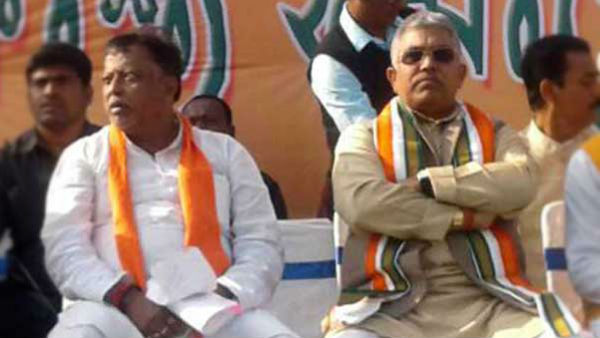 দিলীপ চলে যেতেই মুকুল রায়ের বন্দনা