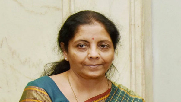 কোন সংকটের মেঘ অর্থমন্ত্রকের আকাশে!
