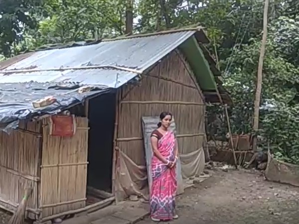 শিশুমৃত্যুতে রাজনীতি, মমতার অভিযোগ ওড়ালেন সন্তানহারা মা শিশুমৃত্যুতে রাজনীতি, মমতার অভিযোগ ওড়ালেন সন্তানহারা মা