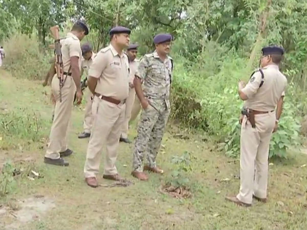 সন্দেশখালির নদীর চরে উদ্ধার কঙ্কাল সন্দেশখালির নদীর চরে উদ্ধার কঙ্কাল