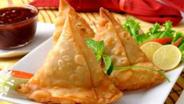 কচুরি বেচে কোটি টাকা আয়, শেষ পড়লেন আয়করের খপ্পরে কচুরি বেচে কোটি টাকা আয়, শেষ পড়লেন আয়করের খপ্পরে