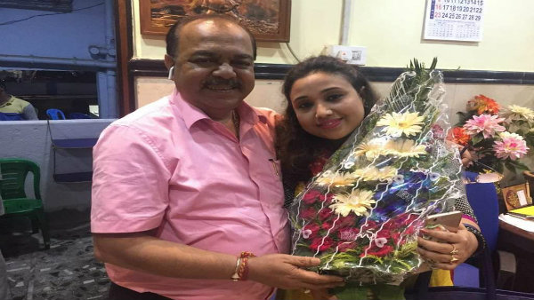 কাটমানি-র ছায়া কলকাতা সংলগ্ন পুর এলাকায়! সরিয়ে দেওয়া হল উপপ্রধানকে কাটমানি-র ছায়া কলকাতা সংলগ্ন পুর এলাকায়! সরিয়ে দেওয়া হল উপপ্রধানকে