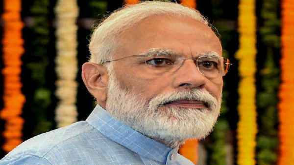 প্রথম শপথ নেবেন মোদী