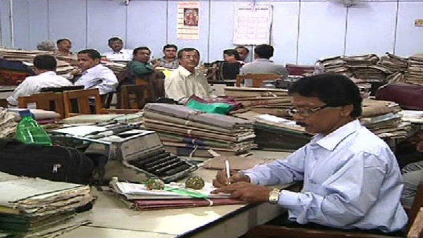 ডিএ মামলার রায় প্রকাশ্যে! বড় জয় সরকারি কর্মীদের ডিএ মামলার রায় প্রকাশ্যে! বড় জয় সরকারি কর্মীদের