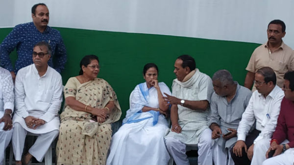 একুশের চ্যালেঞ্জ, চোরাস্রোত বইছে তৃণমূলের অন্দরে একুশের চ্যালেঞ্জ, চোরাস্রোত বইছে তৃণমূলের অন্দরে