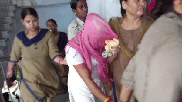 অনুপম সিংহ হত্যাকাণ্ডে দোষী সাব্যস্ত স্ত্রী মনুয়া ও তার প্রেমিক, শুক্রবার সাজা ঘোষণা অনুপম সিংহ হত্যাকাণ্ডে দোষী সাব্যস্ত স্ত্রী মনুয়া ও তার প্রেমিক, শুক্রবার সাজা ঘোষণা