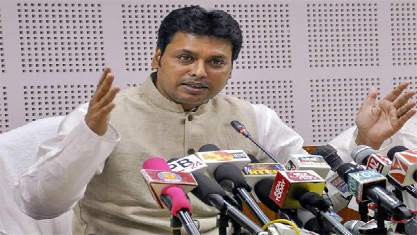 বিপ্লব দেবের বিতর্কিত মন্তব্য