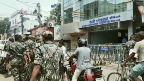 তাদের দখলে বনগাঁ পুরবোর্ড! কাউন্সিলরের সংখ্যা জানিয়ে সরকারি সিলমোহরের দাবি তাদের দখলে বনগাঁ পুরবোর্ড! কাউন্সিলরের সংখ্যা জানিয়ে সরকারি সিলমোহরের দাবি