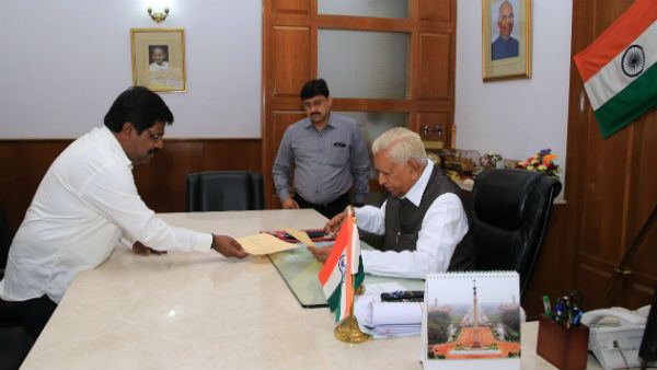 পদত্যাগ জমা