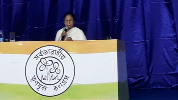 ক্ষমতায় আসার আট বছরে মমতাকে পরিবর্তন আনতে হচ্ছে