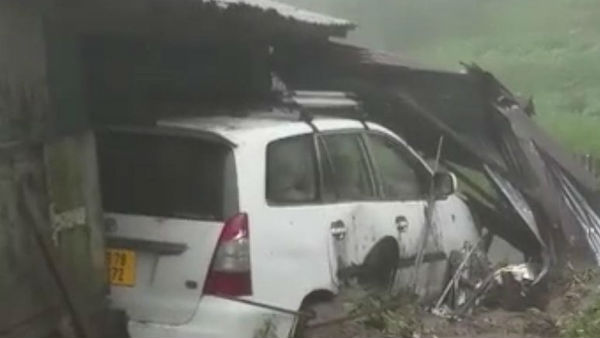 পাহাড়ে প্রবল বর্ষণ, দার্জিলিংয়ে ধসে মৃত প্রবীণ দম্পতি পাহাড়ে প্রবল বর্ষণ, দার্জিলিংয়ে ধসে মৃত প্রবীণ দম্পতি
