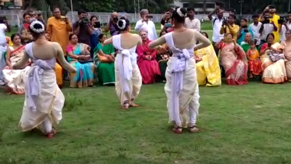 ২০১৯ দুর্গাপুজোতেও বড় চমক রাখছে দেশপ্রিয় পার্ক! হয়ে গেল খুঁটি পুজো ২০১৯ দুর্গাপুজোতেও বড় চমক রাখছে দেশপ্রিয় পার্ক! হয়ে গেল খুঁটি পুজো