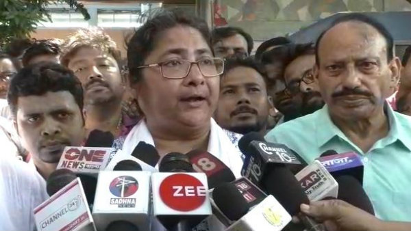 বিজেপিতে গেলেই কালি ধুয়ে সাফ! তৃণমূল নেত্রী নাম দিলেন নামী ব্রান্ডের ওয়াশিং পাউডার বিজেপিতে গেলেই কালি ধুয়ে সাফ! তৃণমূল নেত্রী নাম দিলেন নামী ব্রান্ডের ওয়াশিং পাউডার