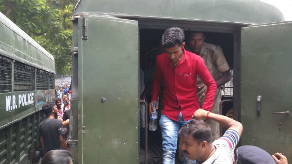 অনুপম সিংহ হত্যাকাণ্ডে দোষী সাব্যস্ত স্ত্রী মনুয়া ও তার প্রেমিক, শুক্রবার সাজা ঘোষণা অনুপম সিংহ হত্যাকাণ্ডে দোষী সাব্যস্ত স্ত্রী মনুয়া ও তার প্রেমিক, শুক্রবার সাজা ঘোষণা