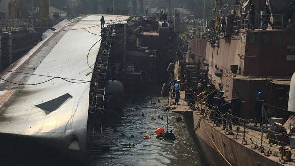 যুদ্ধ জাহাজ আইএনএস বেটওয়ার দুর্ঘটনা, ৩ নৌসেনা অফিসারের কোর্ট মার্শাল যুদ্ধ জাহাজ আইএনএস বেটওয়ার দুর্ঘটনা, ৩ নৌসেনা অফিসারের কোর্ট মার্শাল