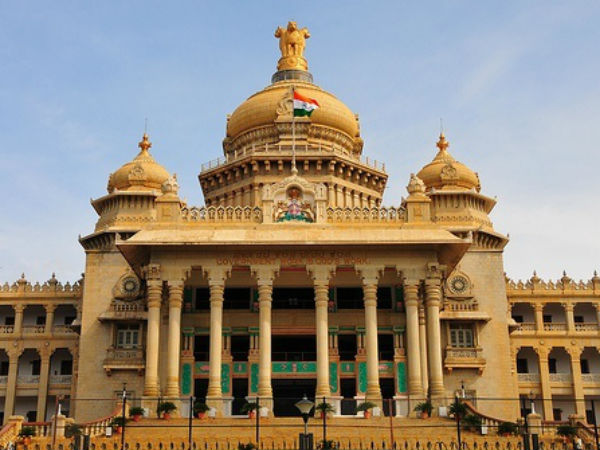 আস্থাভোট আজ