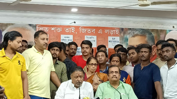 মুকুল রায়ের কাজ শুরু