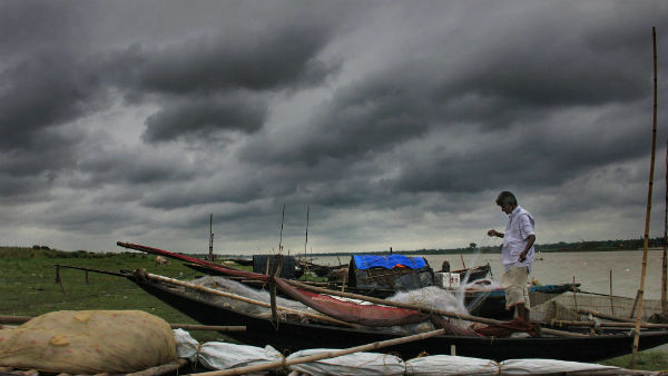 দমকা ঝড় ভেসে গিয়েছিলেন মৎস্যজীবী