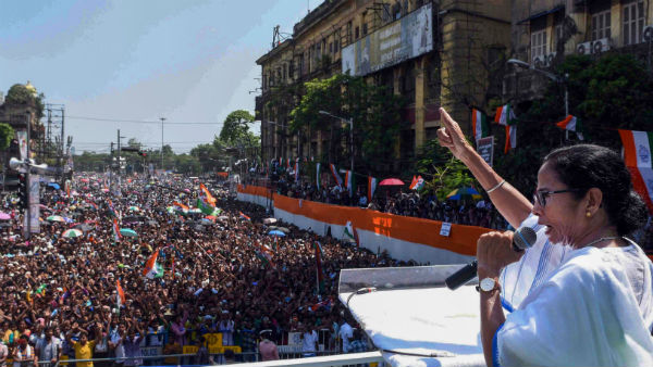 অতিরিক্ত মোদী বিরোধিতার প্রয়োজন ছিল না মমতার