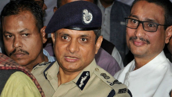আরও একসপ্তাহ বাড়ল রক্ষাকবচের মেয়াদ, স্বস্তিতে রাজীব কুমার আরও একসপ্তাহ বাড়ল রক্ষাকবচের মেয়াদ, স্বস্তিতে রাজীব কুমার